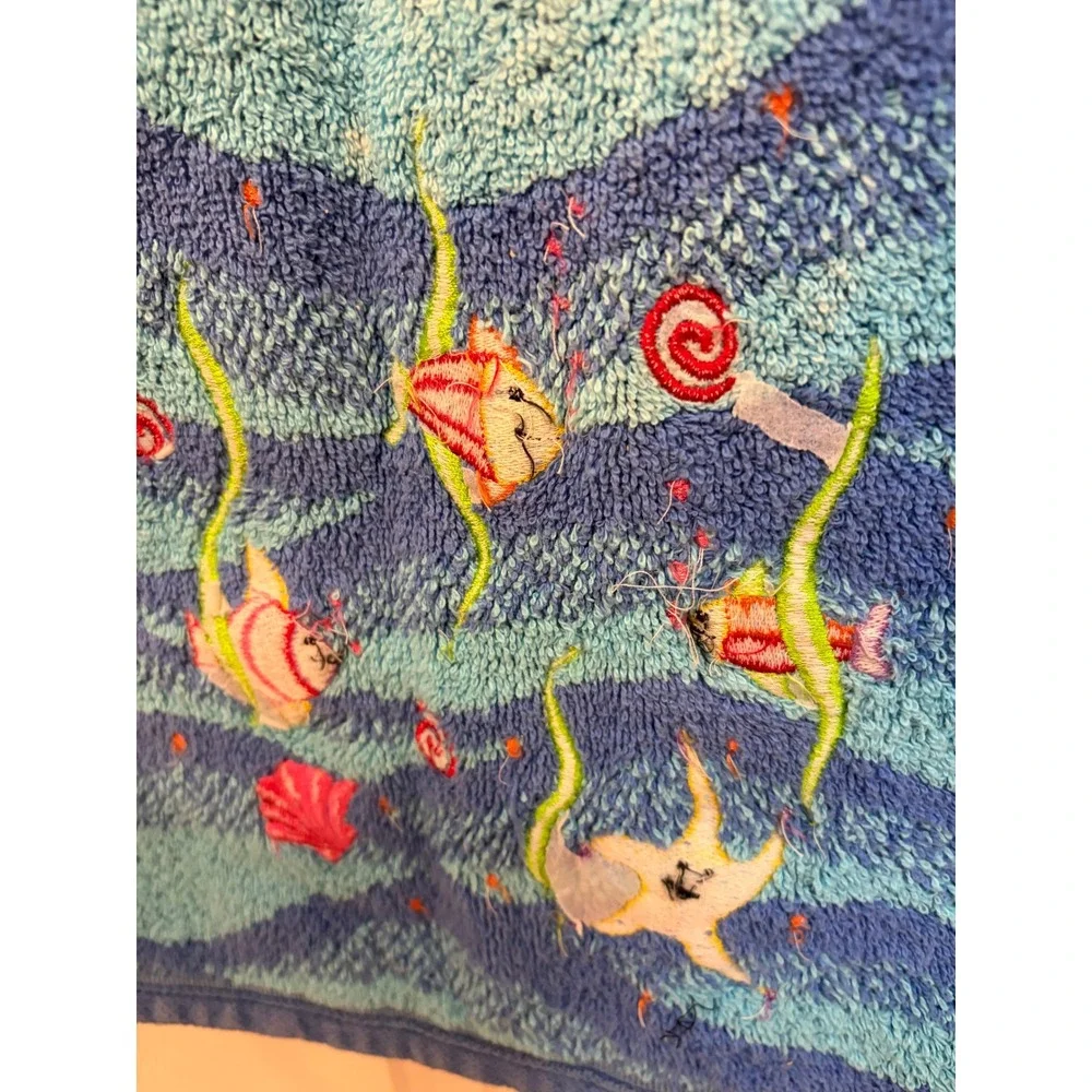 Santens Vintage Blue Wave Embroidered Tropical Fish Beach Bath Towel USA Cotton